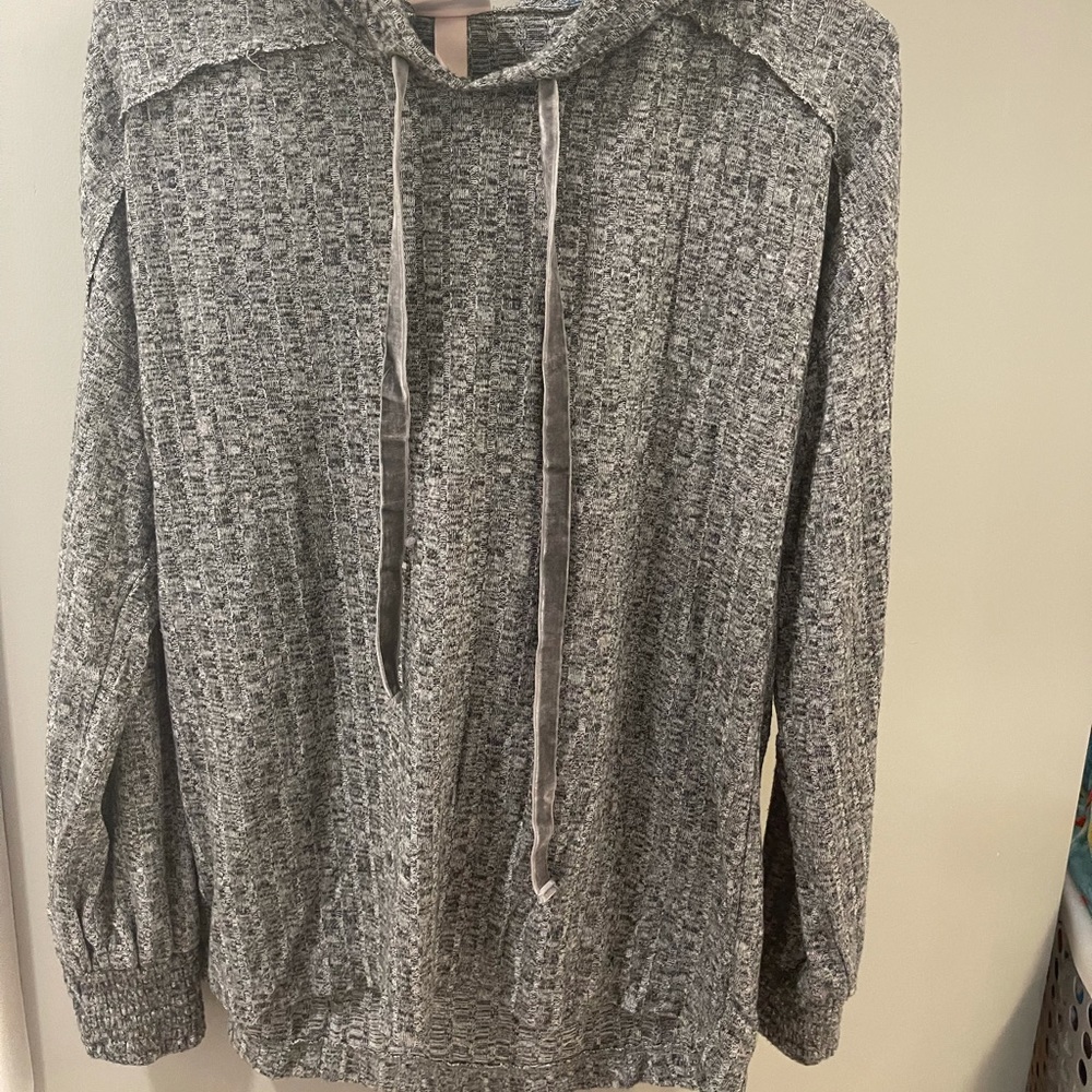 Pullover hoodie